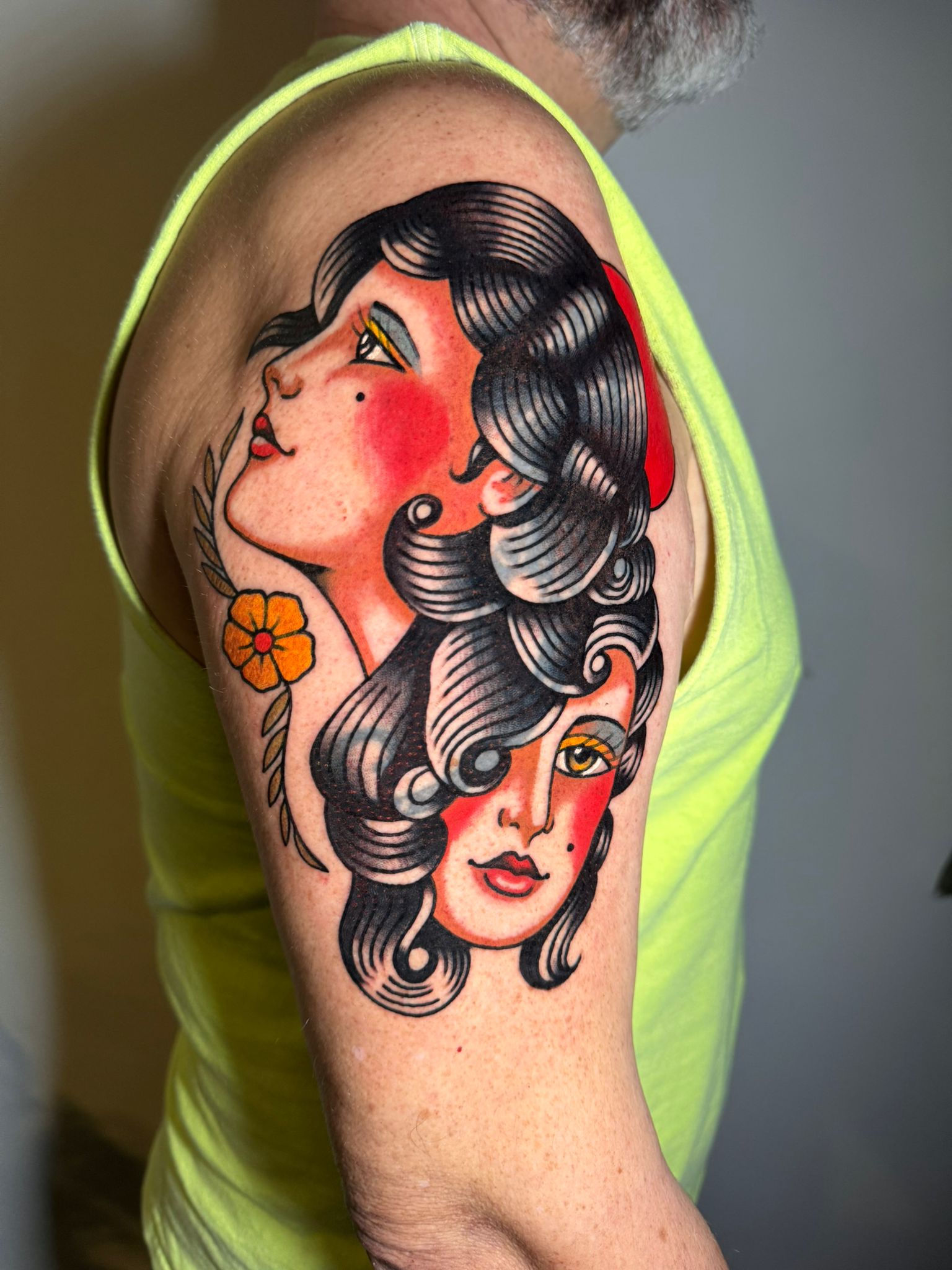 Tatuaggio tradizionale realizzato da Roma Nuda
